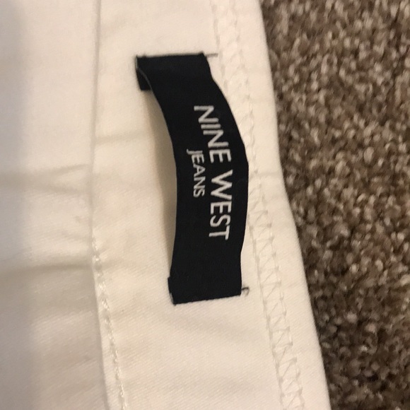 Nine West Pull on  skinny jeans - Picture 3 of 3